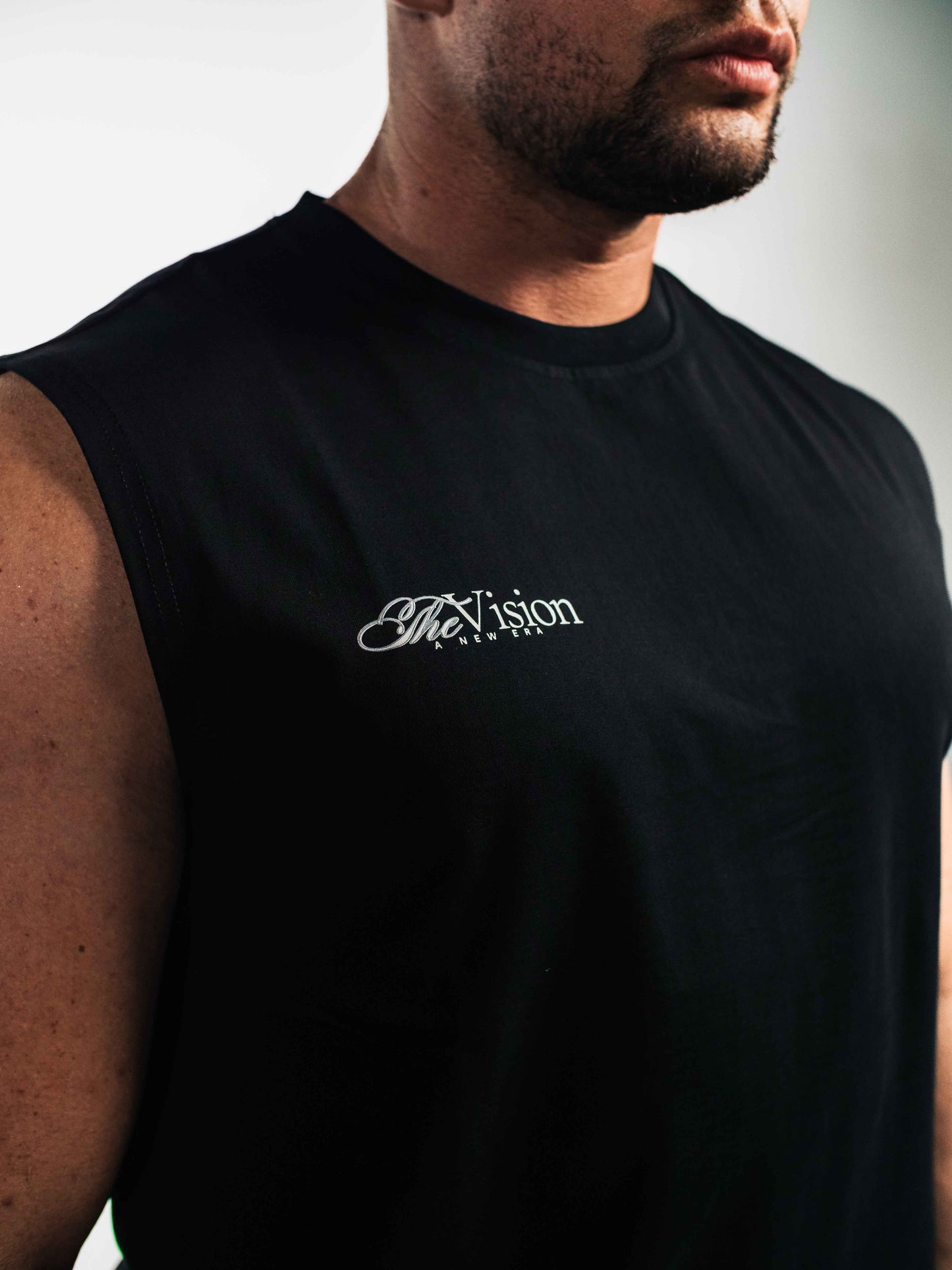 THE VISION MUSCLE FIT – BLACK EDITION