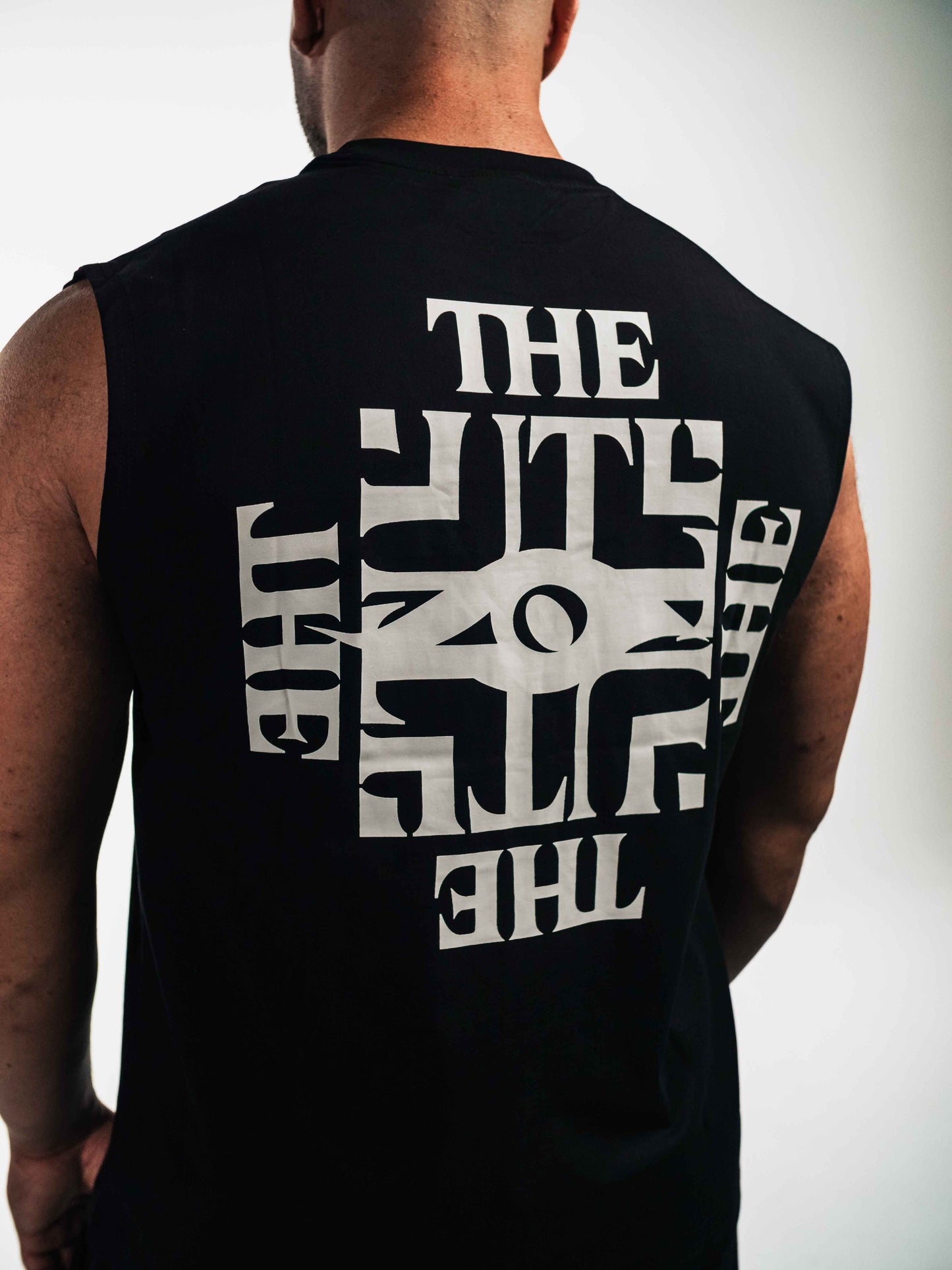 THE VISION MUSCLE FIT – BLACK EDITION