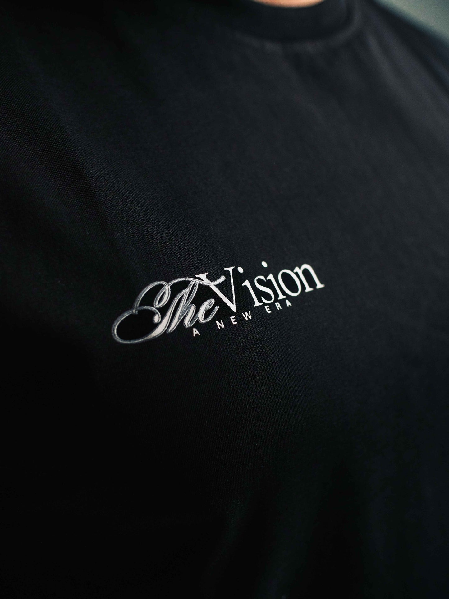 THE VISION MUSCLE FIT – BLACK EDITION