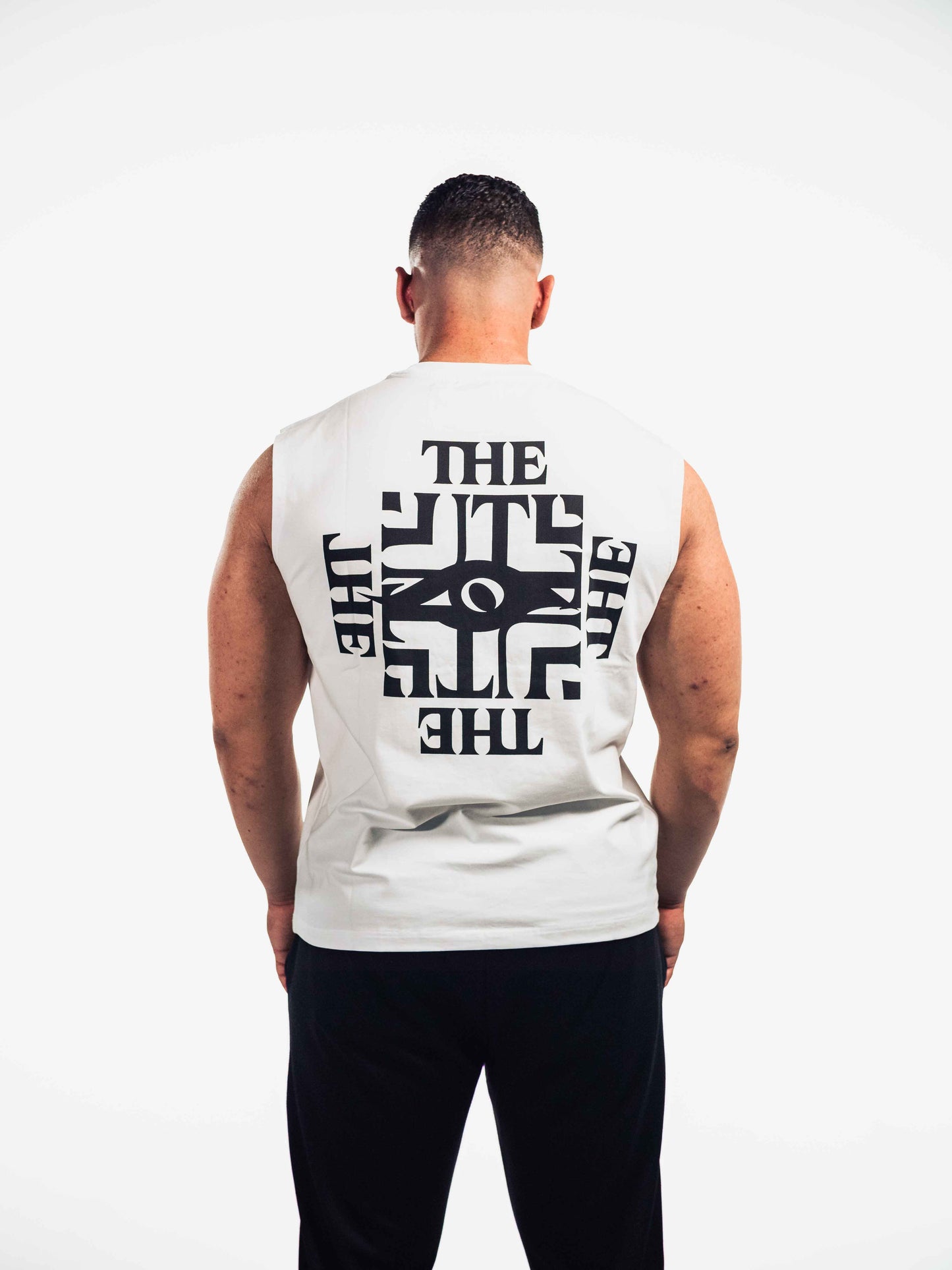 THE VISION MUSCLE FIT – WHITE EDITION