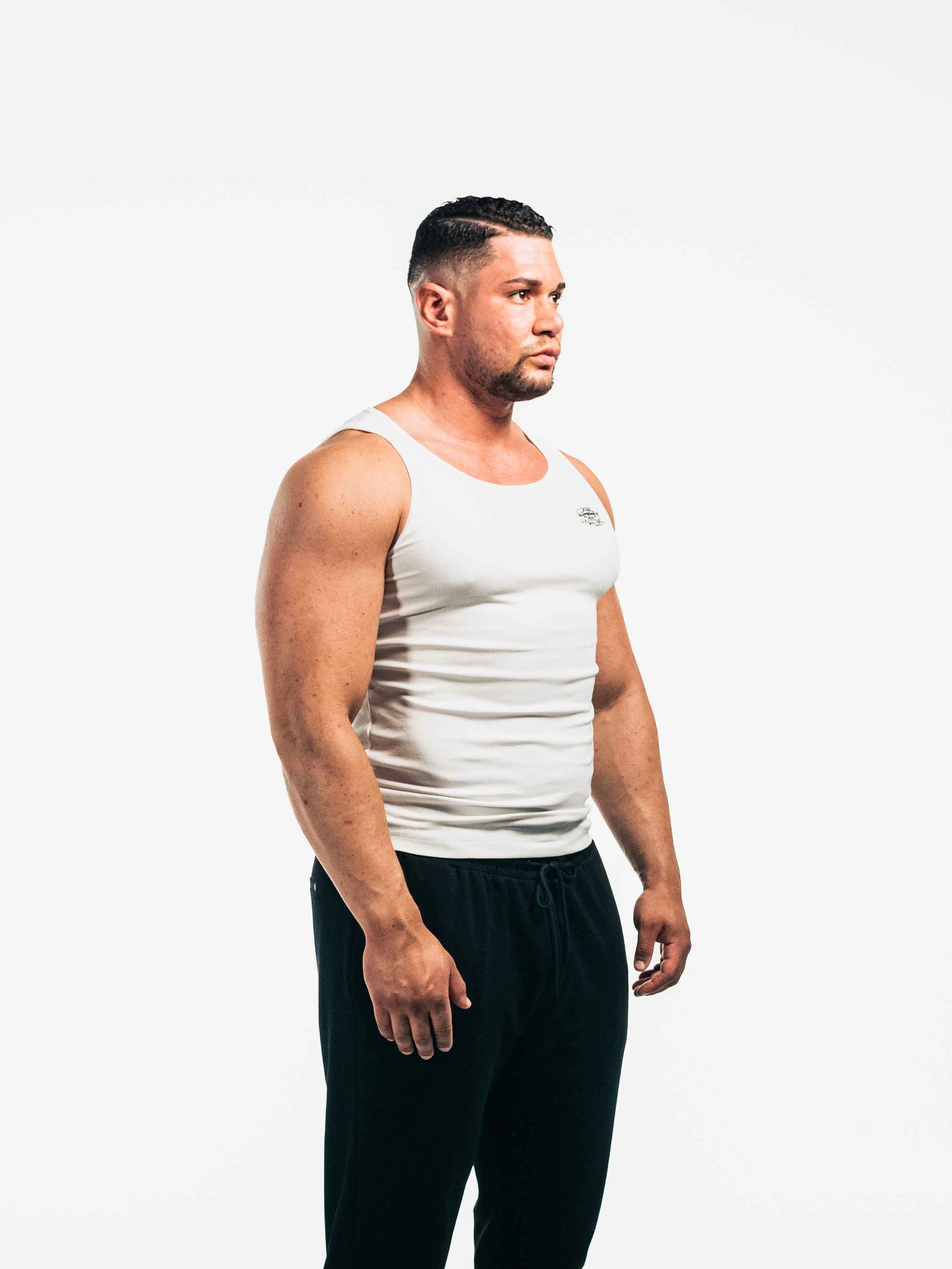 The Vision Core Fit Tanktop – Weiß | Hochwertiger Rippstoff