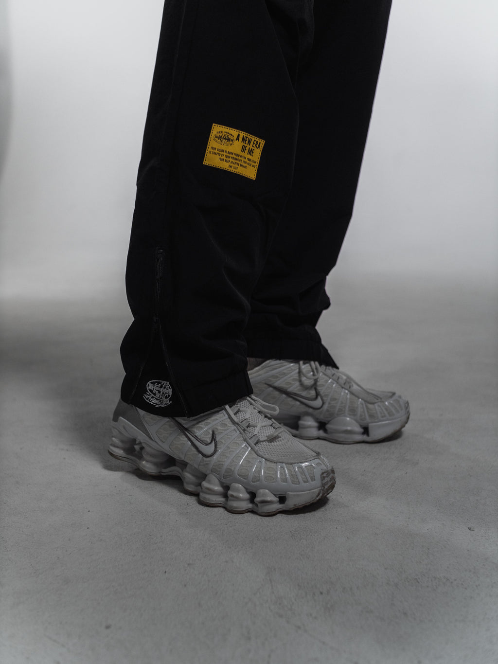 TRACKSUIT HOSE – FOR ALL OF US (BLACK)