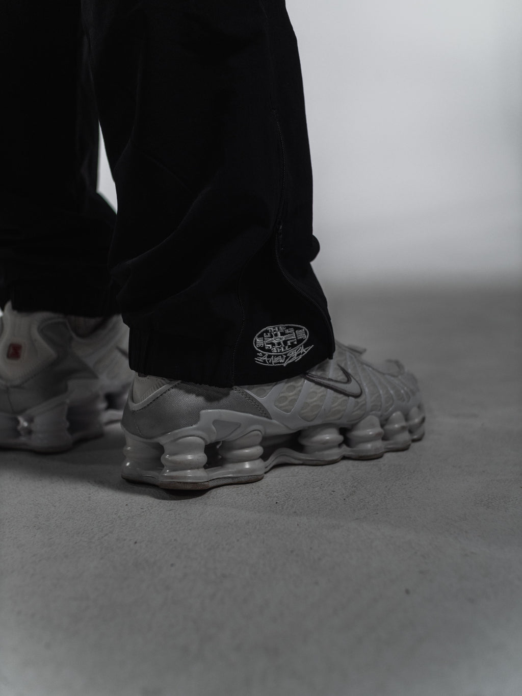 TRACKSUIT HOSE – FOR ALL OF US (BLACK)